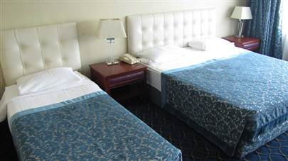 اتاق سه تخته هتل آنا کیش